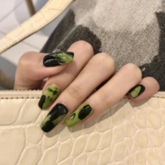 24 Piece Press On Fske Nails Dark Green Future Art Graffitti Manicure Finish - Picture 3 of 6